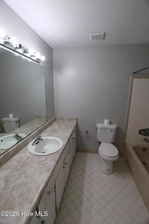 Bath - 4422 Forrest Dr, Martinez, GA 30907 photo 1 of 2