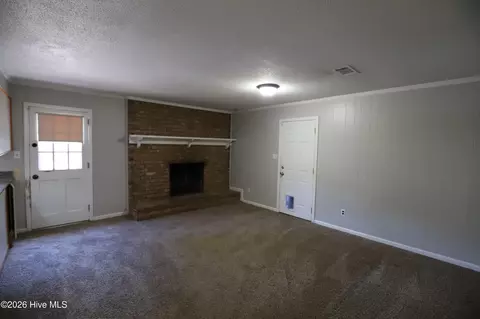 Living - 4422 Forrest Dr, Martinez, GA 30907 photo 3 of 4