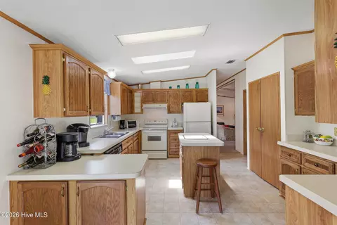 605 Outrigger Ct, Hampstead, NC 28443 photo 15