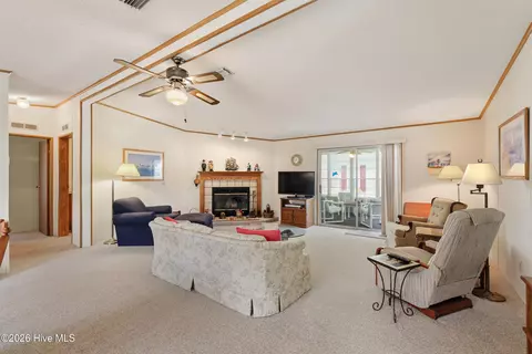 605 Outrigger Ct, Hampstead, NC 28443 photo 8