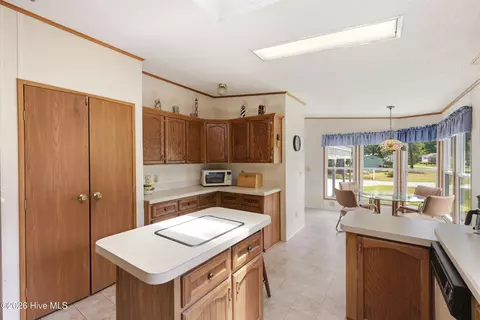 605 Outrigger Ct, Hampstead, NC 28443 photo 16
