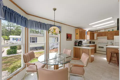605 Outrigger Ct, Hampstead, NC 28443 photo 13