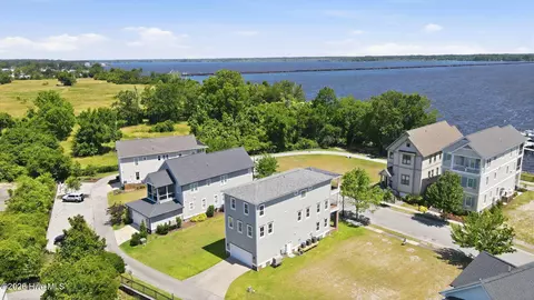 View/Area - 807 E Front St, New Bern, NC 28560 photo 3 of 8