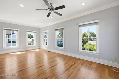 Living - 807 E Front St, New Bern, NC 28560 photo 7 of 7