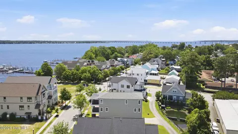 View/Area - 807 E Front St, New Bern, NC 28560 photo 6 of 8
