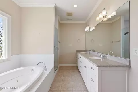 Bath - 807 E Front St, New Bern, NC 28560 photo 4 of 9