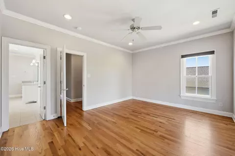 Bedroom - 807 E Front St, New Bern, NC 28560 photo 4 of 8