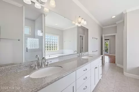 Bath - 807 E Front St, New Bern, NC 28560 photo 7 of 9