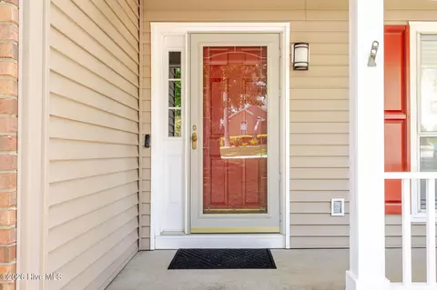 Entry Way - 880 Chase Rd, Evans, GA 30809 photo 1 of 2