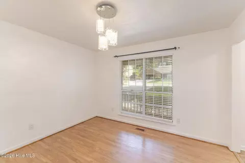 Living - 880 Chase Rd, Evans, GA 30809 photo 1 of 7