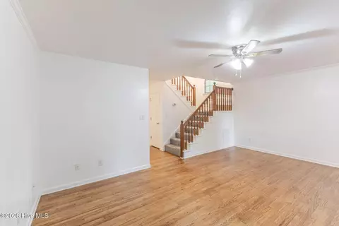Living - 880 Chase Rd, Evans, GA 30809 photo 6 of 7
