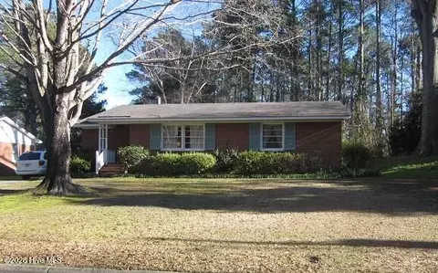 506 Hawthorne Ln W, Wilson, NC 27893