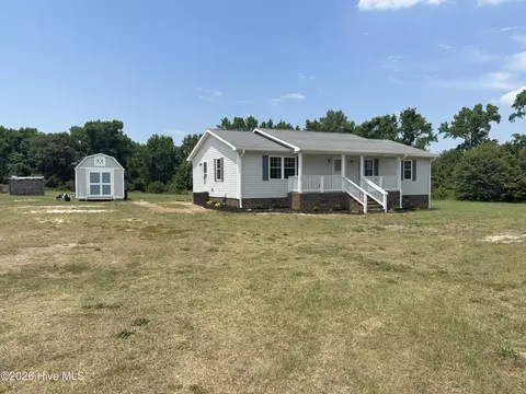 157 Alphin Ln, Warsaw, NC 28398