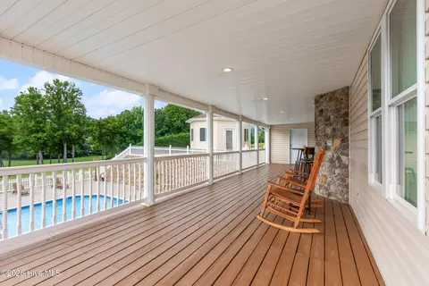 Exterior - 185 Lunsford Rd, Murphy, NC 28906 photo 9 of 29