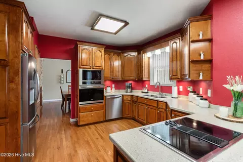Kitchen - 185 Lunsford Rd, Murphy, NC 28906 photo 1 of 7