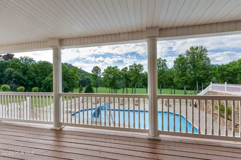 Exterior - 185 Lunsford Rd, Murphy, NC 28906 photo 8 of 29