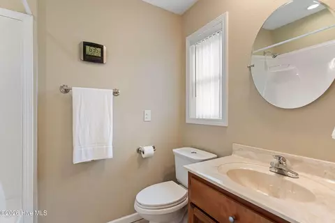 Bath - 185 Lunsford Rd, Murphy, NC 28906 photo 7 of 13