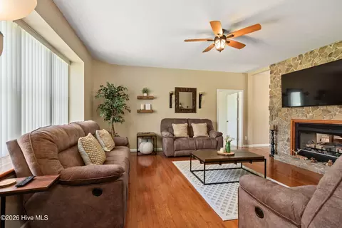 Living - 185 Lunsford Rd, Murphy, NC 28906 photo 1 of 6