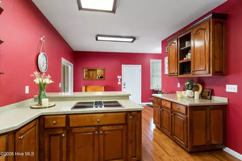 Kitchen - 185 Lunsford Rd, Murphy, NC 28906 photo 5 of 7