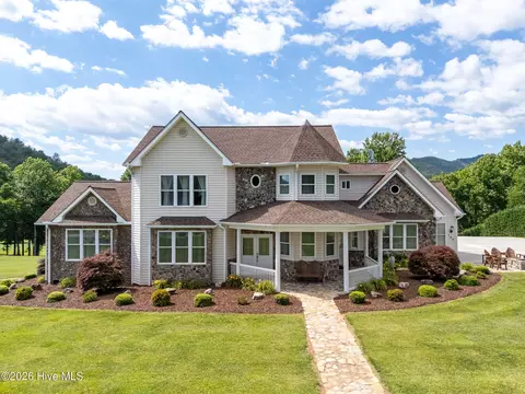 Exterior - 185 Lunsford Rd, Murphy, NC 28906 photo 2 of 29