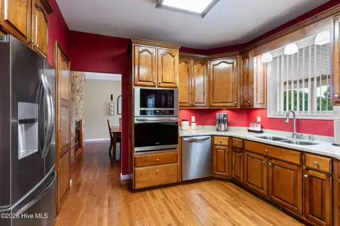 Kitchen - 185 Lunsford Rd, Murphy, NC 28906 photo 2 of 7