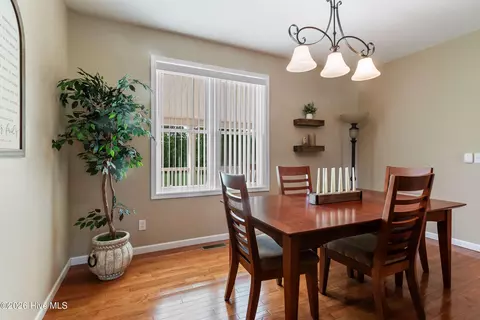 Dining - 185 Lunsford Rd, Murphy, NC 28906 photo 3 of 3