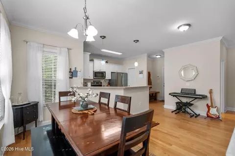 Dining - 127 Headwaters Dr, Hampstead, NC 28443 photo 4 of 5