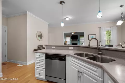 Kitchen - 127 Headwaters Dr, Hampstead, NC 28443 photo 5 of 6