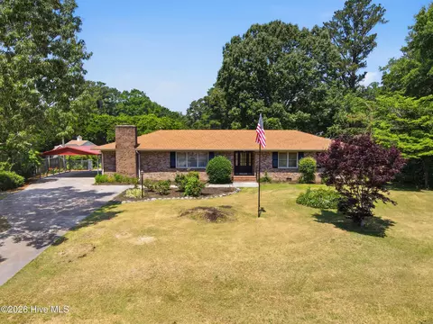 6364 Niblick Rd, Grifton, NC 28530