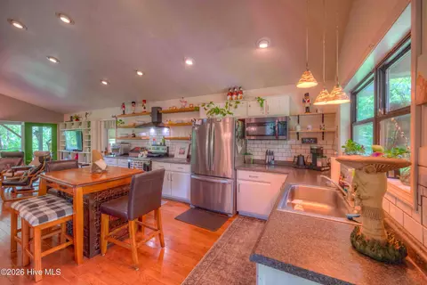 Kitchen - 365 Roberson Rd, Murphy, NC 28906 photo 1 of 2