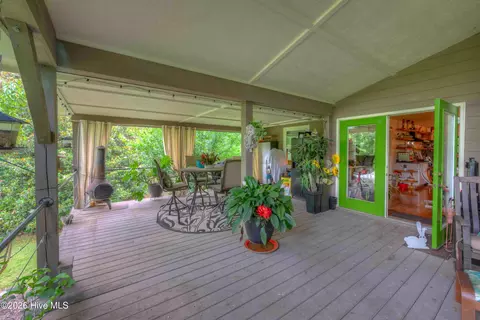 365 Roberson Rd, Murphy, NC 28906