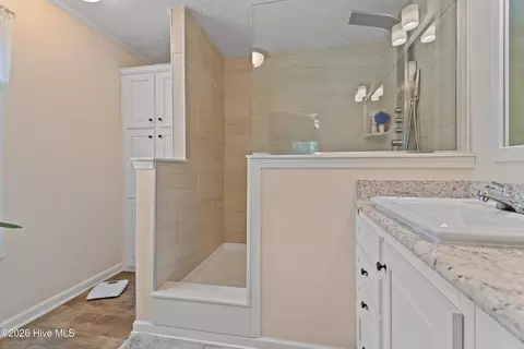 Bath - 1879 Stanley Rd SW, Supply, NC 28462 photo 3 of 3