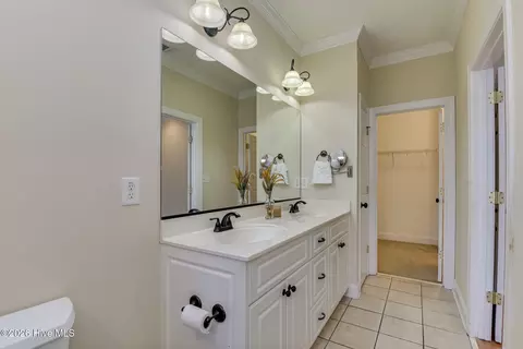 Bath - 816 Mayo Ln, Augusta, GA 30907 photo 2 of 5