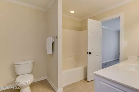 Bath - 816 Mayo Ln, Augusta, GA 30907 photo 5 of 5