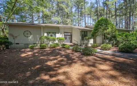12 Whithorn Ct, Pinehurst, NC 28374