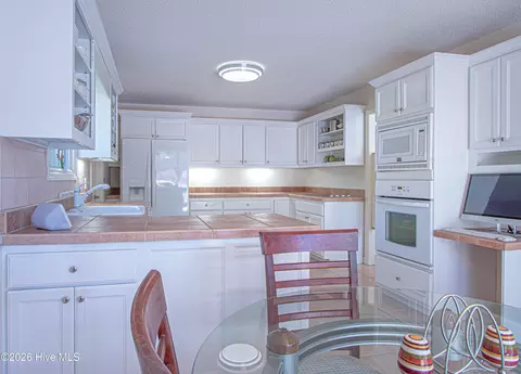 Kitchen - 12 Whithorn Ct, Pinehurst, NC 28374 photo 3 of 3