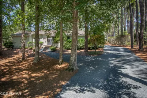 Exterior - 12 Whithorn Ct, Pinehurst, NC 28374 photo 2 of 13