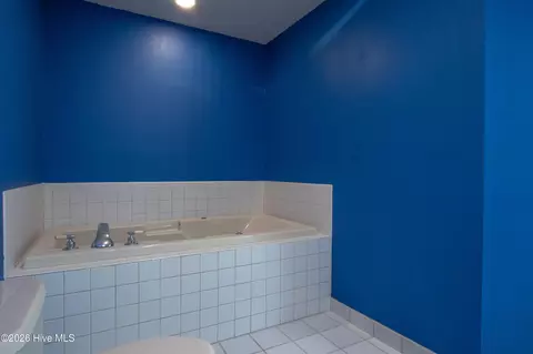 Bath - 12 Whithorn Ct, Pinehurst, NC 28374 photo 1 of 2