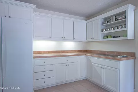 Kitchen - 12 Whithorn Ct, Pinehurst, NC 28374 photo 2 of 3