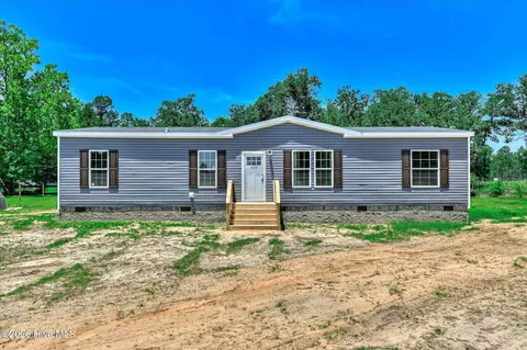 328 Ballard Dr, Trenton, SC 29847