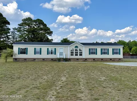 4900 Sidneys Ln, La Grange, NC 28551