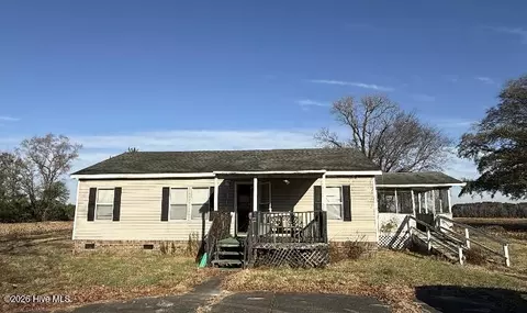 1242 Pages Lake Rd, Saint Pauls, NC 28384