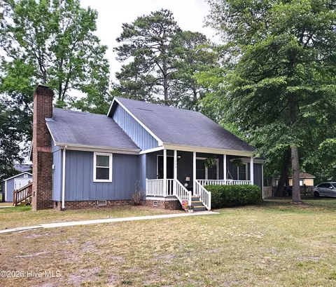 1000 Strawbush Rd, Rocky Mount, NC 27804