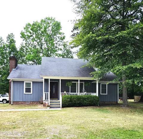 1000 Strawbush Rd, Rocky Mount, NC 27804