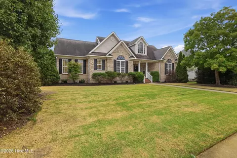 416 Edenton Ct, Winterville, NC 28590