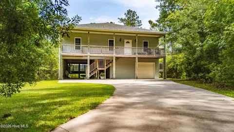 639 Plantation Pkwy, Oriental, NC 28571