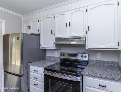 Kitchen - 358 White Flash Rd, Mount Olive, NC 28365 photo 2 of 3