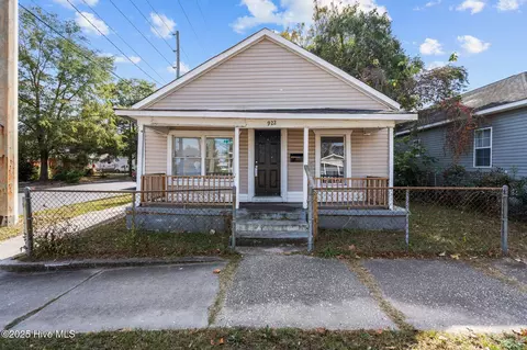 922 Dock St, Wilmington, NC 28401