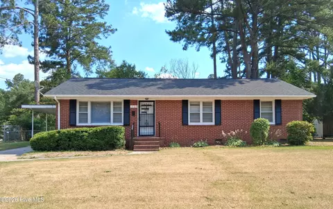 1703 Hillcrest Dr W, Wilson, NC 27893