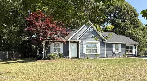 552 Swansboro Loop Rd, Swansboro, NC 28584